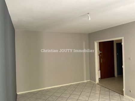Location Appartement 2 pièces 49m² GIERES 38610 - Photo 2