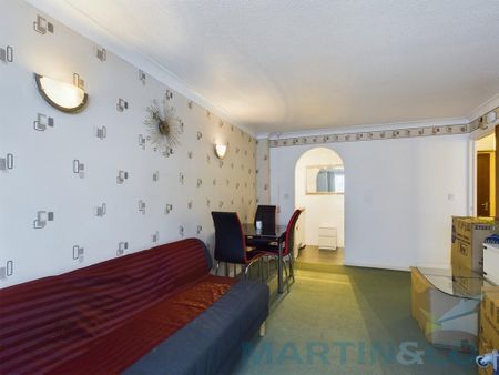 1 bedroom flat to rent - Photo 2