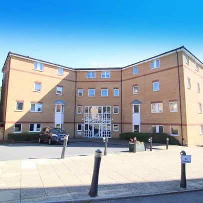 A much larger than average ground floor garden apartment that offers a huge open living room, two double bedrooms, ensuite facilities and an allocated parking space. Call NOW to arrange your viewing!! - Photo 1