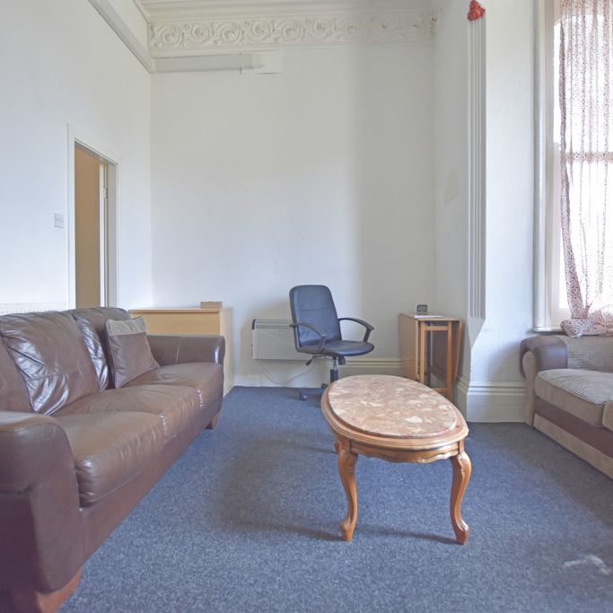 1 Bedroom Flat - Photo 1