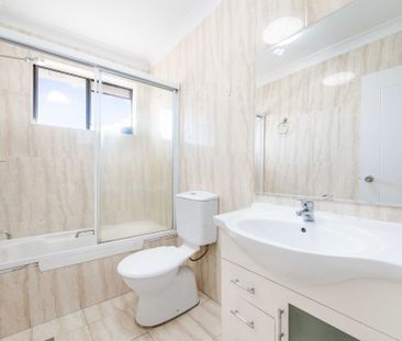 Modern Two Bedroom Apartment, Moments To The Shops, Transport And S... - Photo 6