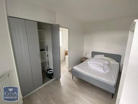 Location Appartement 1 pièce 50m² AGEN 47000 - Photo 3