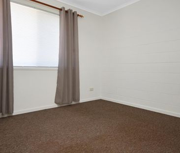 Charming 2 Bedroom unit - Caboolture - Photo 3