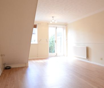 2 bedroom terraced to rent - Photo 4