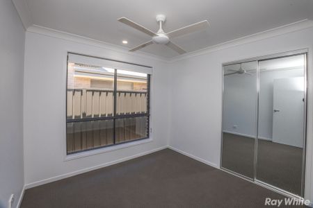 BRAND NEW 4 BEDROOM DUPLEX!! - Photo 4