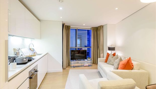 Elegant Two-Bedroom Apartment in Paddington Basin, London W2 - Photo 1