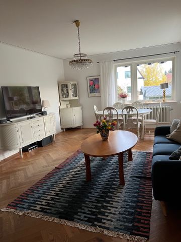 Pionvägen, Sollentuna - Photo 2