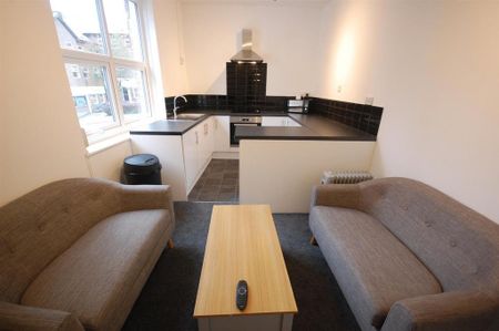 4 bedroom house share to rent - Photo 3
