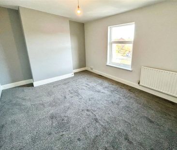2 bedroom maisonette to rent - Photo 6