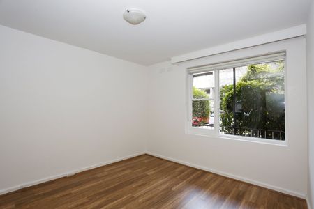 4/565 Glenferrie Road, Hawthorn VIC 3122 - Photo 4