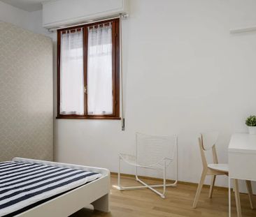 Viale Francesco Redi, Florence, Tuscany 50144 - Photo 4