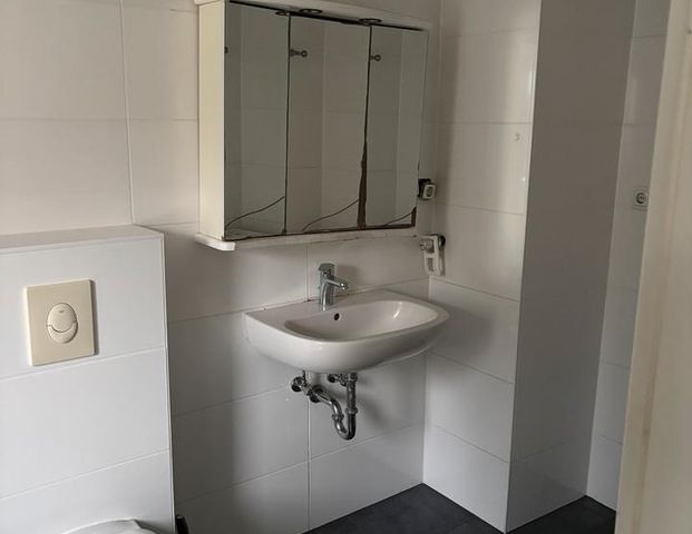 Wg Zimmer gießen Zentral - Photo 1