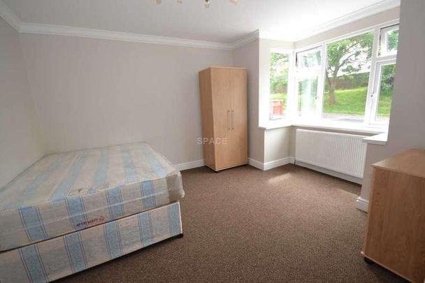 Anderson Avenue, Reading, Berkshire, RG6 - Photo 1