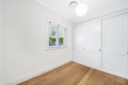 Light Filled Garden Oasis, Stroll To Cammeray Village - Photo 4