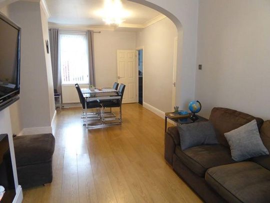 2 bedroom terraced house to rent - Photo 1