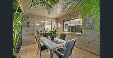 Expansive Family Home Opposite Tranquil Surrounds - Photo 5