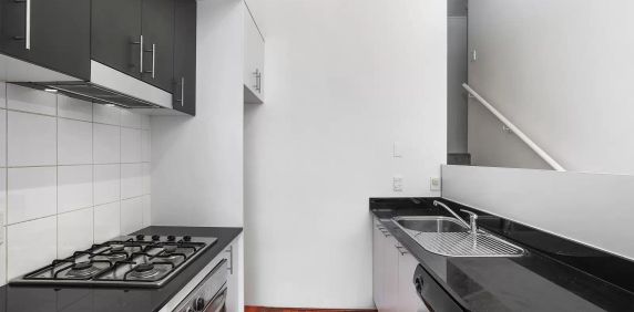 MGM MARTIN - TWO BEDROOM APARTMENT - Photo 2