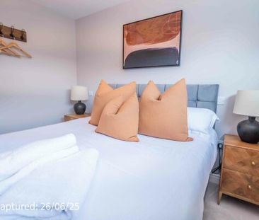 Flat 8, Crescent Court off Blossom Street - Photo 3