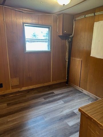 2 bedroom + den on Gordon Dr - Photo 5