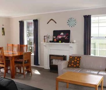 Close to town - Photo 2