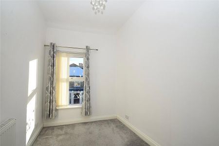 4 bedroom terraced house to rent - Photo 4