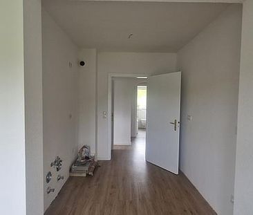 Sanierte 3-Zimmer-Wohnung in Ortsrandlage *Balkon *Carport - Photo 1