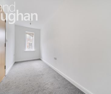 4 bedroom semi-detached house to rent - Photo 6