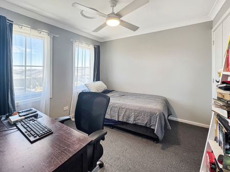 Luxury Family Living with Water Views in Southlakes Estate - Photo 4