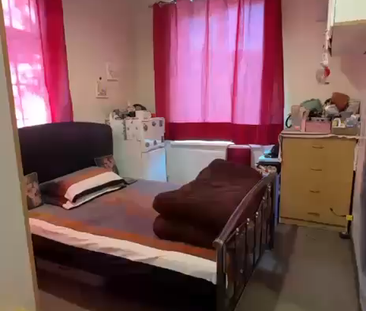 1 bedroom in a house share to rent - Photo 6