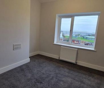 2 bedroom semi-detached house to rent - Photo 4