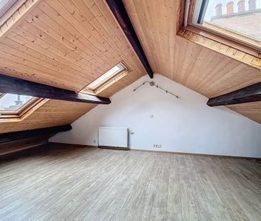 Karaktervolle ruime woning met 3 slp , bureau, tuin en garage - Foto 6