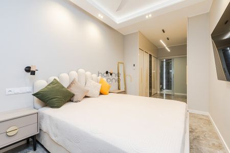 Warszawa, Śródmieście, Grzybowska - Zdjęcie 5