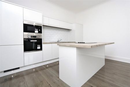 4 bedroom apartment to rent - Photo 2