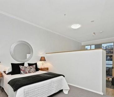Chic 1-Bed Apartment for Rent - Inner-City Surry Hills Escape - Photo 2
