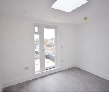 4 bedroom flat to rent - Photo 4 | Rentumo