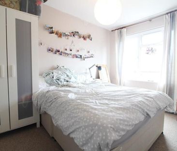 4 bedroom townhouse to rent - Photo 4