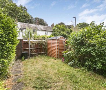 3 bedroom end of terrace house to rent - Photo 3