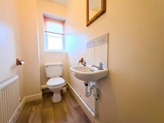 3 bedroom semi-detached house to rent - Photo 1