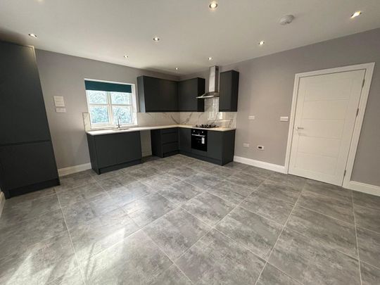 Crescent Drive, Aldershot, Hampshire, GU12 - Photo 1