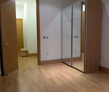 2 Bed Flat, The Exchange, CR0 - Photo 4