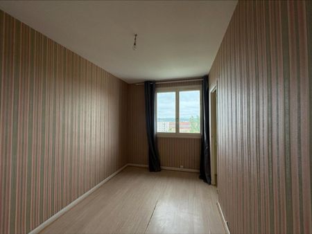 APPARTEMENT T5 A LOUER A ROANNE - SAINT LOUIS - Photo 2