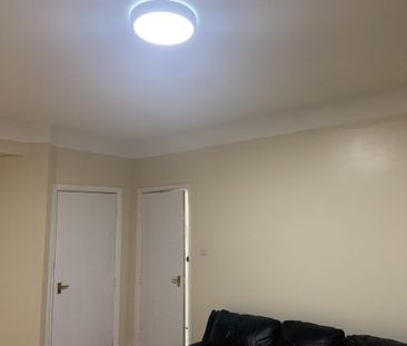 2 bedroom maisonette to rent - Photo 3