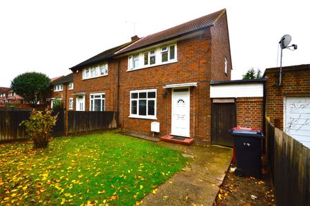 Blandford Road South, Slough, Berkshire,SL3 - Photo 4