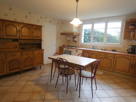 House - Photo 3