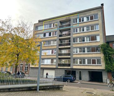 Modern, gerenoveerd appartement in hartje Leuven met 2 slaapkamers - Photo 2