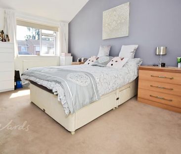 4 bedroom end of terrace house to rent - Photo 5