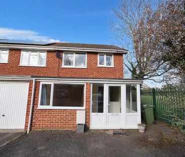 3 bedroom semi-detached house to rent - Photo 6