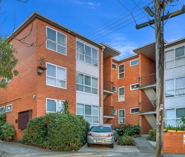 Bright One-Bedroom Apartment in the Heart of Richmond - Photo 3