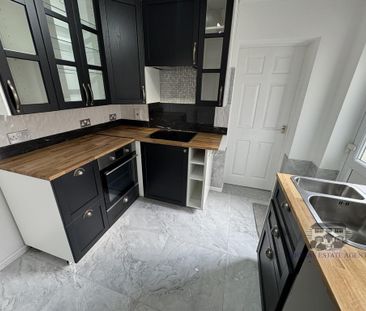 3 bedroom terraced house to rent - Photo 3