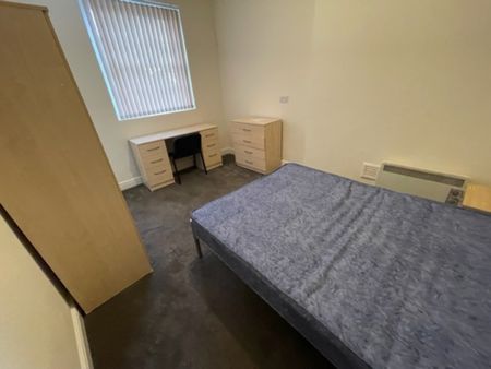3 Bed Student Accommodation - Photo 3